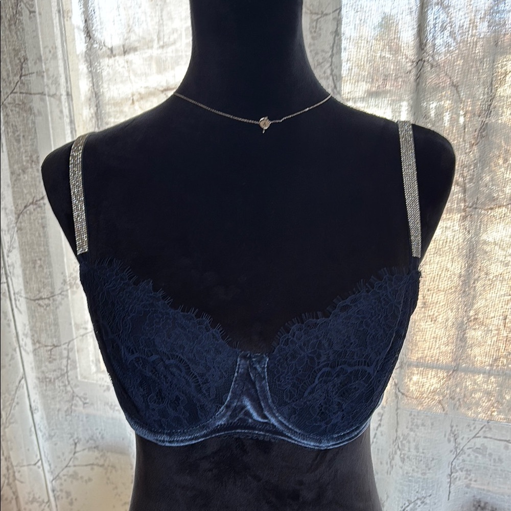 Victoria's Secret Blue Lace Bra with half cup liner in Size 36C